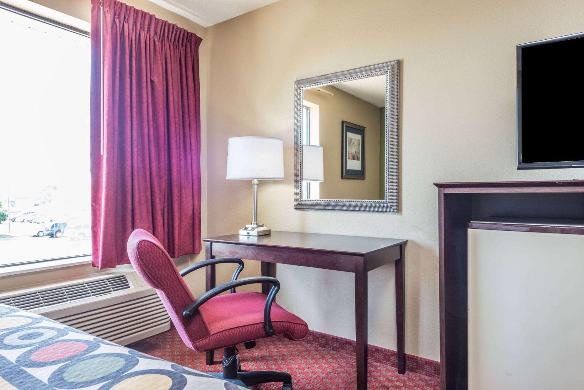 Hotel Super 8 By Wyndham Troy Il/St. Louis Area Exterior foto