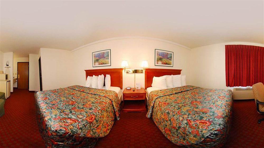 Hotel Super 8 By Wyndham Troy Il/St. Louis Area Exterior foto